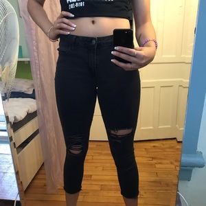 Black (faded) ripped and cropped elastic jeans